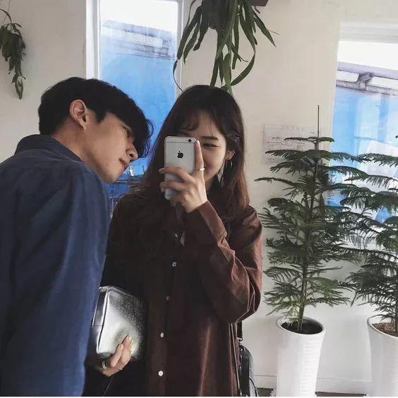 秋天情侣旅游穿什么衣服搭配 国庆旅游穿搭