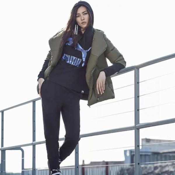 秋冬卫衣怎么搭配外套好看 秋冬外套里面穿什么衣服好看