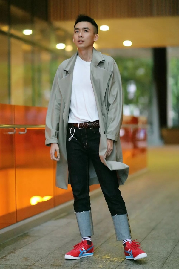 秋冬球鞋怎么搭配衣服好看 时尚街头风冬季