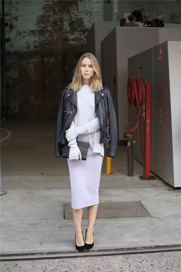 冬天灰色衣服怎么搭配好看 今年冬天流行什么颜色的衣服