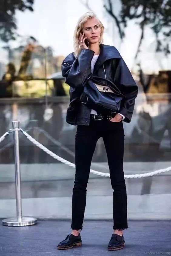 冬天女生皮衣怎么搭配好看 冬天女生穿什么衣服好看
