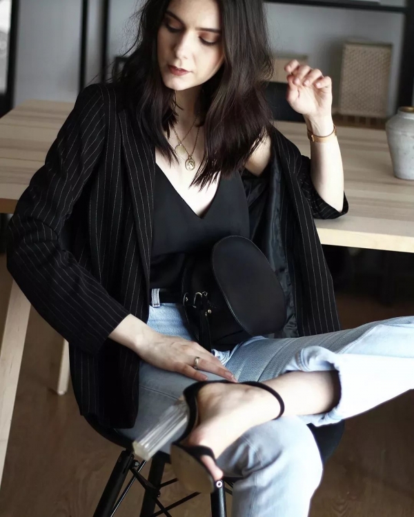 女生冬天外套里面穿什么衣服好看 女生秋冬内搭怎么搭配