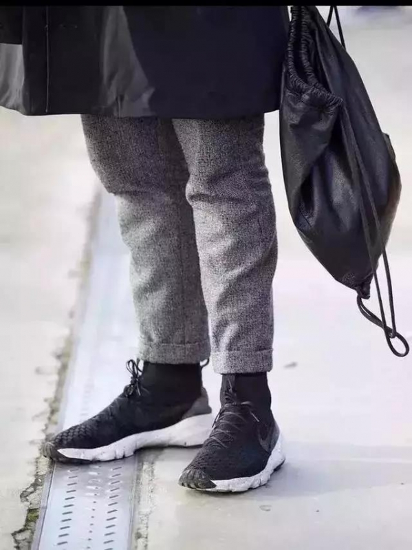男士冬天穿什么裤子好看 男生冬天裤子怎么搭配衣服