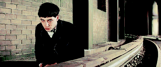 ezra miller 女装 ezra miller 壁花少年