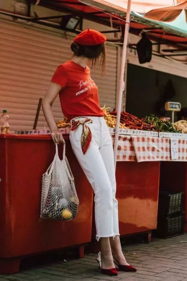 白色和红色搭配好看吗 红色搭配什么颜色好看