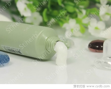 饮食按摩+搭配 告别小平胸