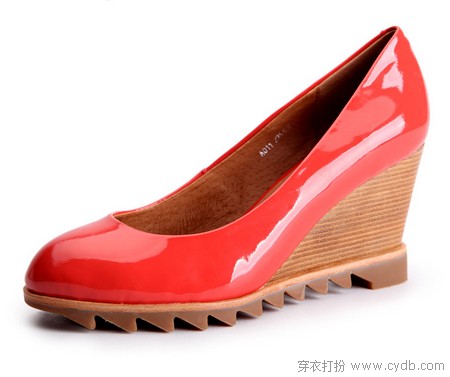 阳光明媚 浅口鞋强势回归