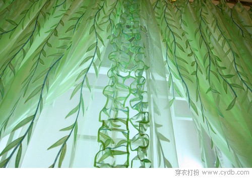 布艺窗帘让家焕然一新