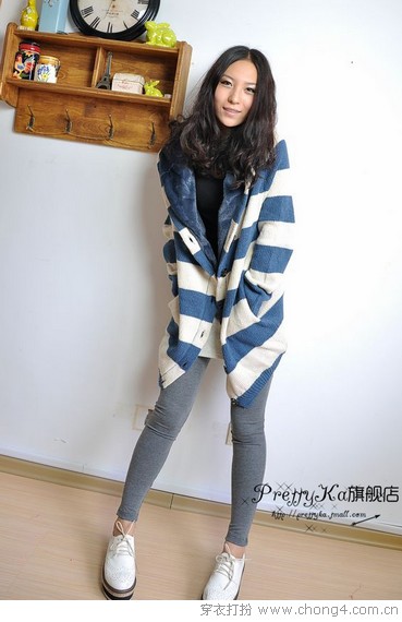 条纹装的多重风格型女