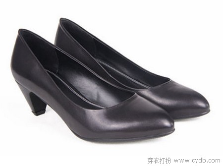 面试的时候穿什么鞋子好