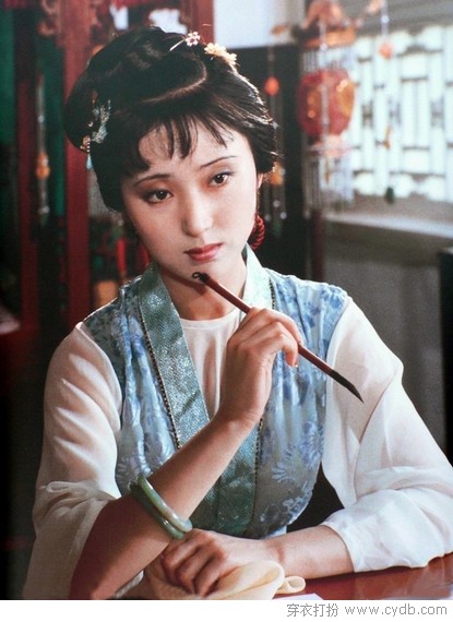 十位小说女主与相应风格服饰