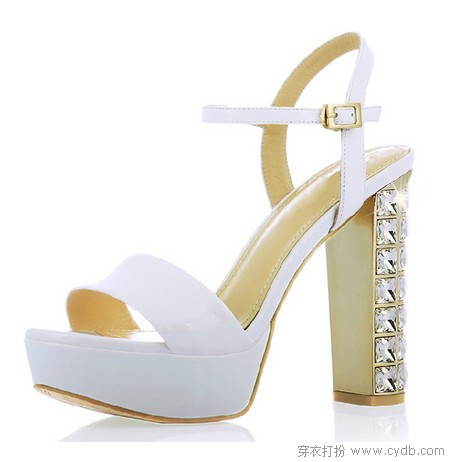 极简白