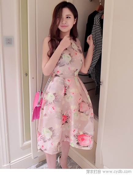 一条裙子成就一段夏之剪影