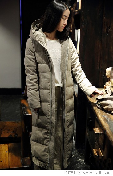 下雪天怎么能少了羽绒服