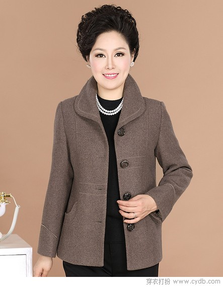 过年回家 新衣服送爸妈