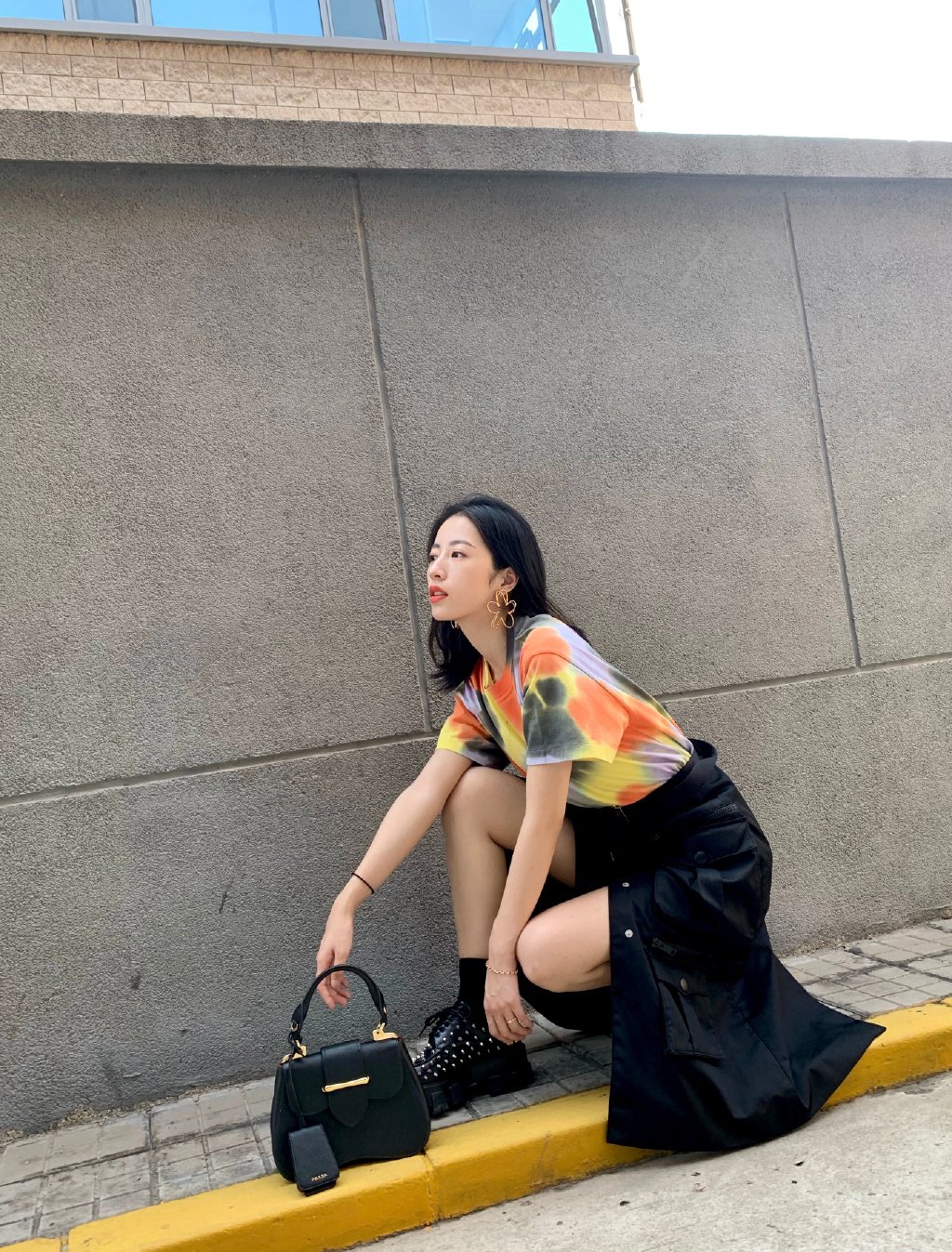 周雨彤酷美户外写真图片