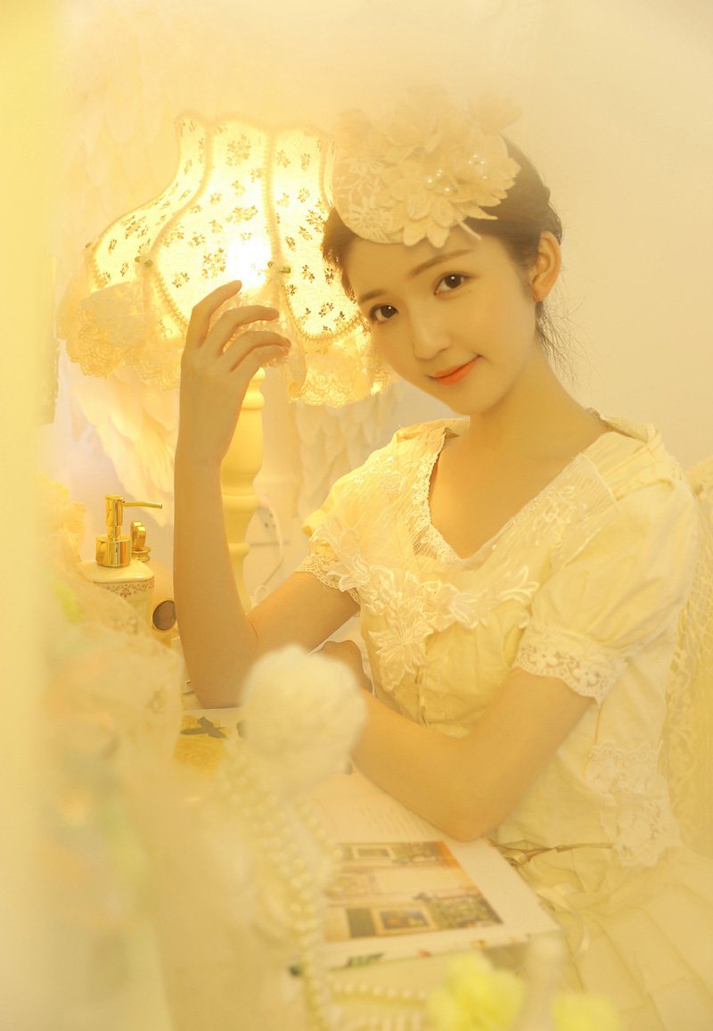 温婉气质美女复古迷人写真图片