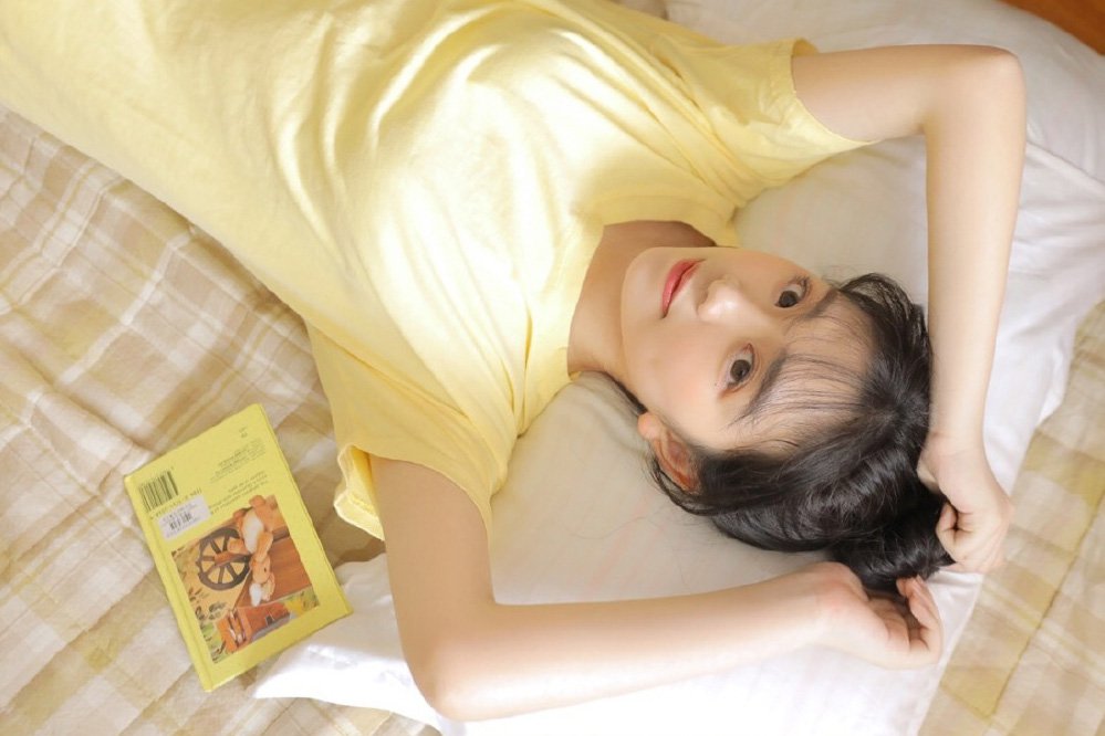 长腿美女尤物可爱丸子头性感写真