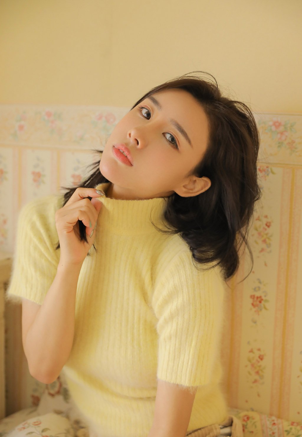 惹火美女丰满身材诱人性感写真
