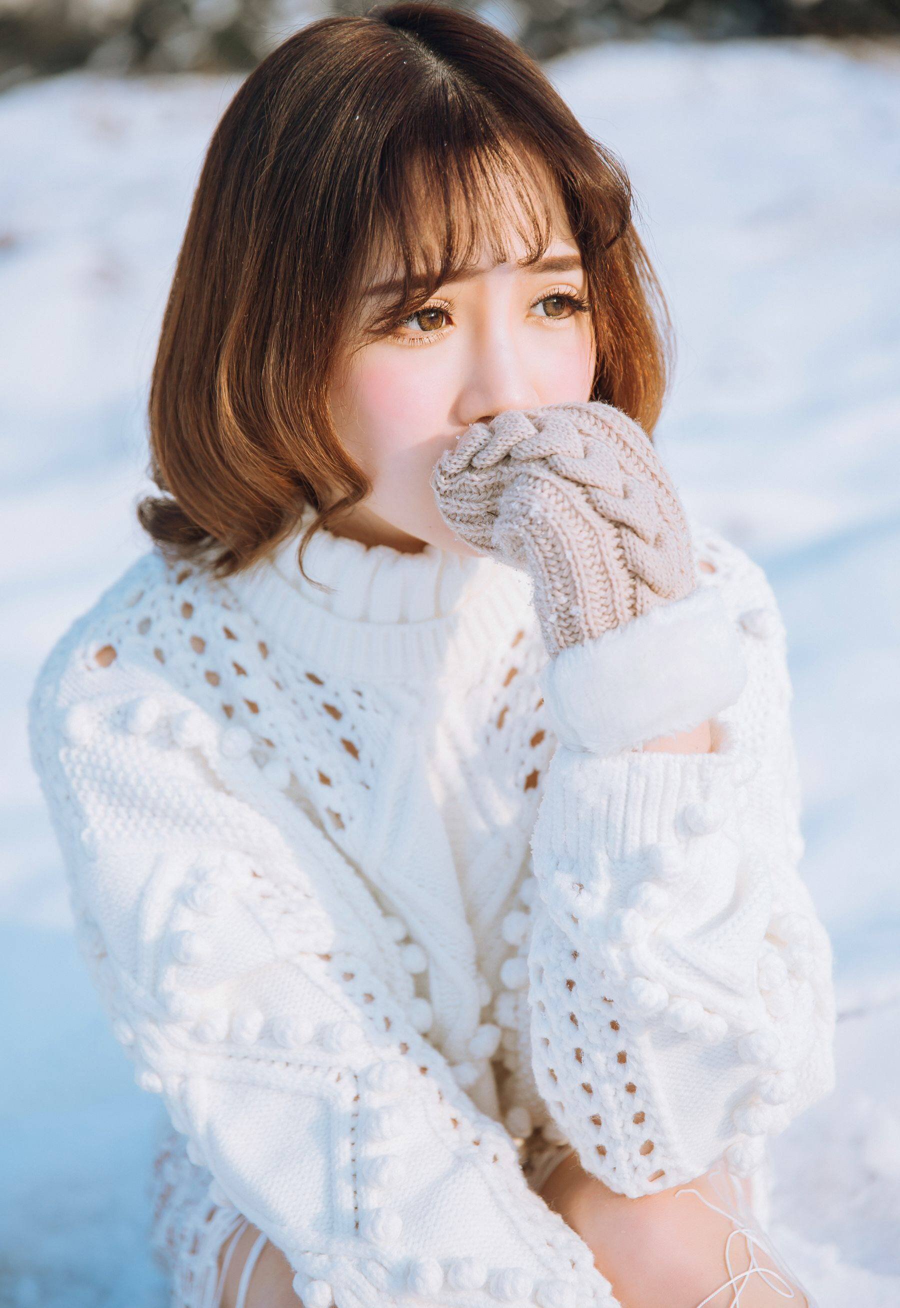 清纯美女性感美腿诱人写真图片