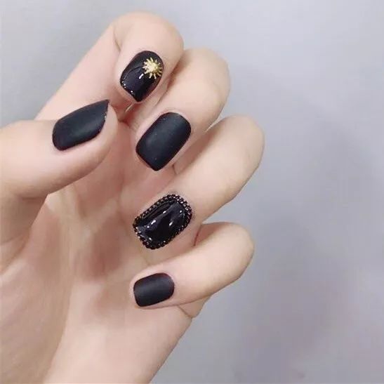 高级的美甲图片