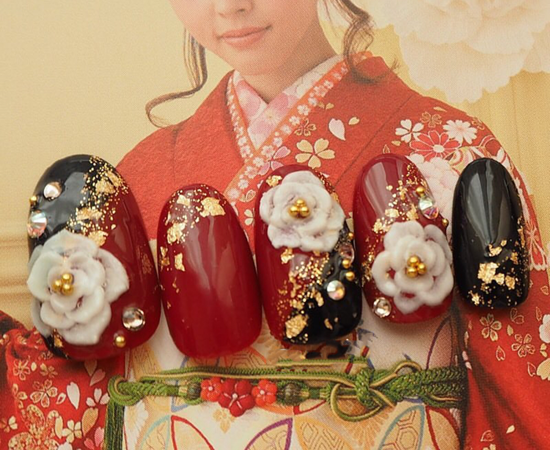 美甲图片2024新款式黑色 黑色美甲图片花样