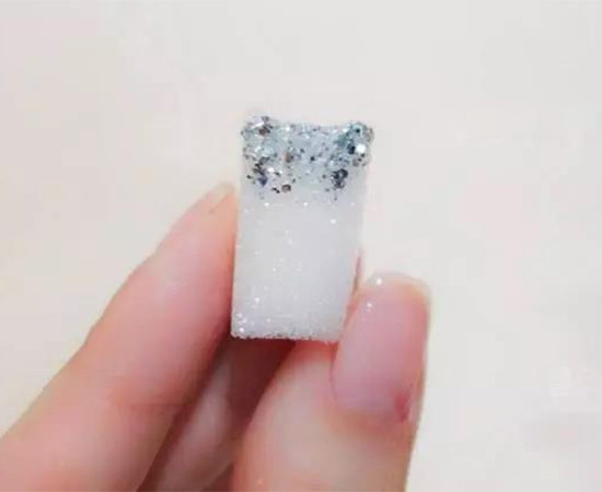 银色法式美甲教程 银色法式美甲怎么做