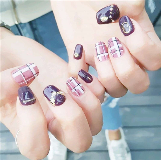 秋季格纹美甲图片 秋天格纹美甲图片