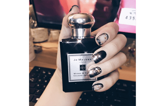 暗黑系美甲图片大全 黑色系美甲图片