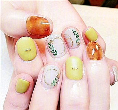 花朵美甲图片 花朵美甲款式