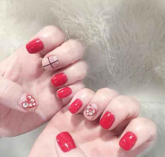 冬季红色美甲 红色美甲图案
