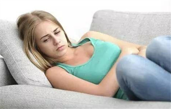 吹风机吹肚脐眼有什么好处 吹风机吹肚子有什么好处