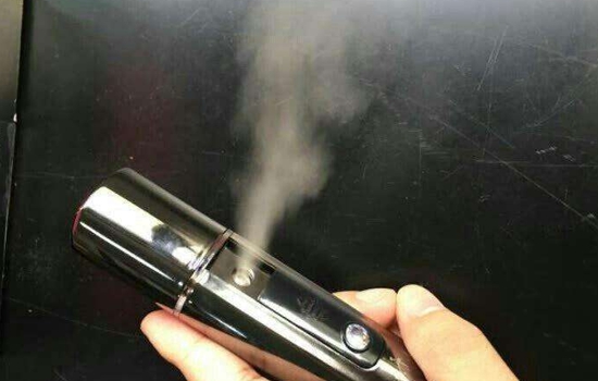 喷雾补水仪有水可以充电吗 喷雾补水仪有水能充电吗