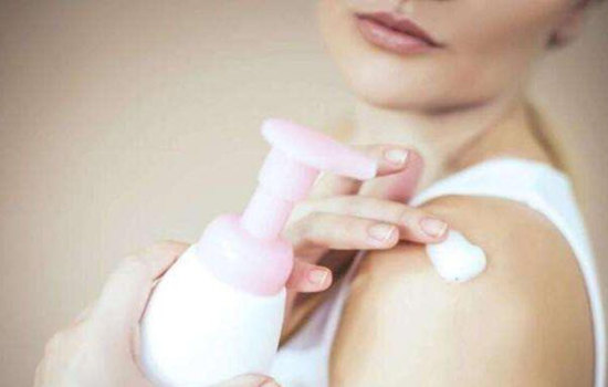 冬天身体乳一次用多少 冬天身体乳一次擦多少