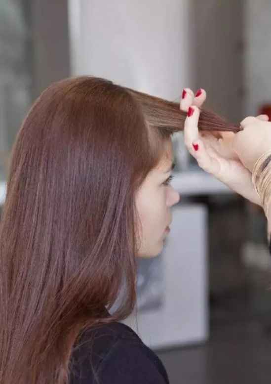 披头发侧边编辫子教程 披头发怎么编辫子