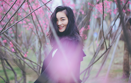 肤色暗黄染发颜色选择 皮肤暗黄适合染什么颜色的头发