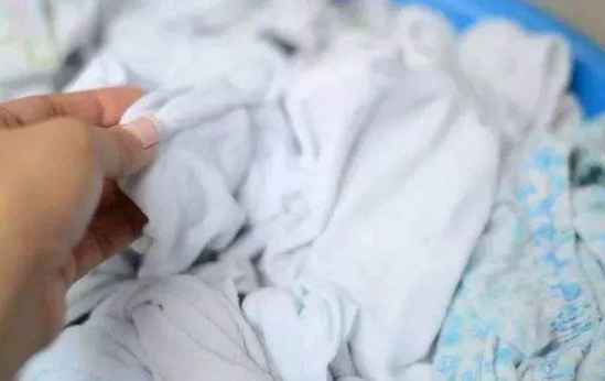 掉色的衣服怎么样使它不掉色吗 衣服掉色如何处理