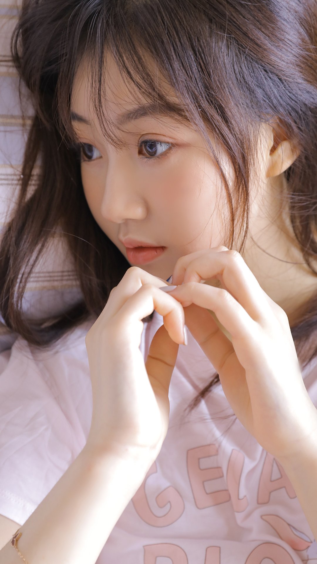 唯美性感美女高清手机壁纸