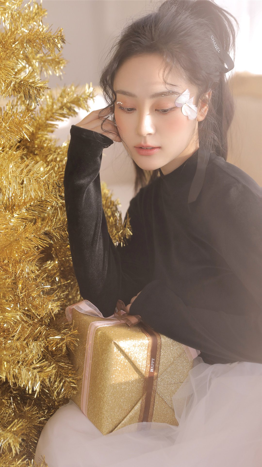 高挑马尾辫美女高清手机壁纸