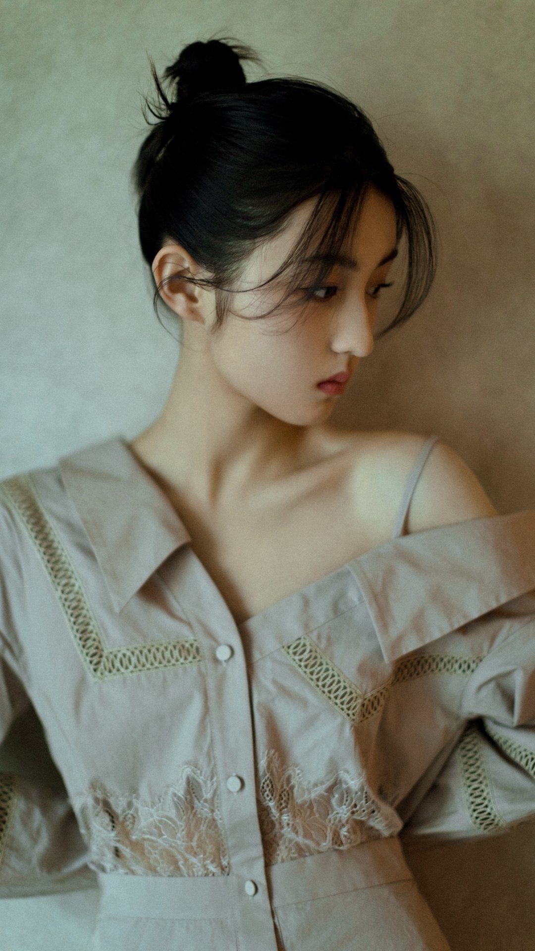 张子枫甜美高清手机壁纸图片