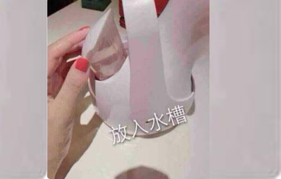 蒸脸器怎么加水 蒸脸器怎样加水图解