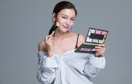 抹脸的步骤先用什么后用什么 女人护肤品抹脸的步骤