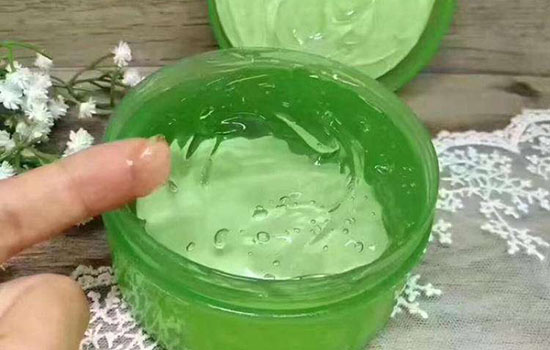芦荟胶面膜的正确用法 芦荟胶面膜怎么用