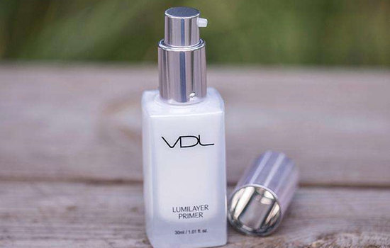 vdl贝壳提亮液是隔离还是妆前乳