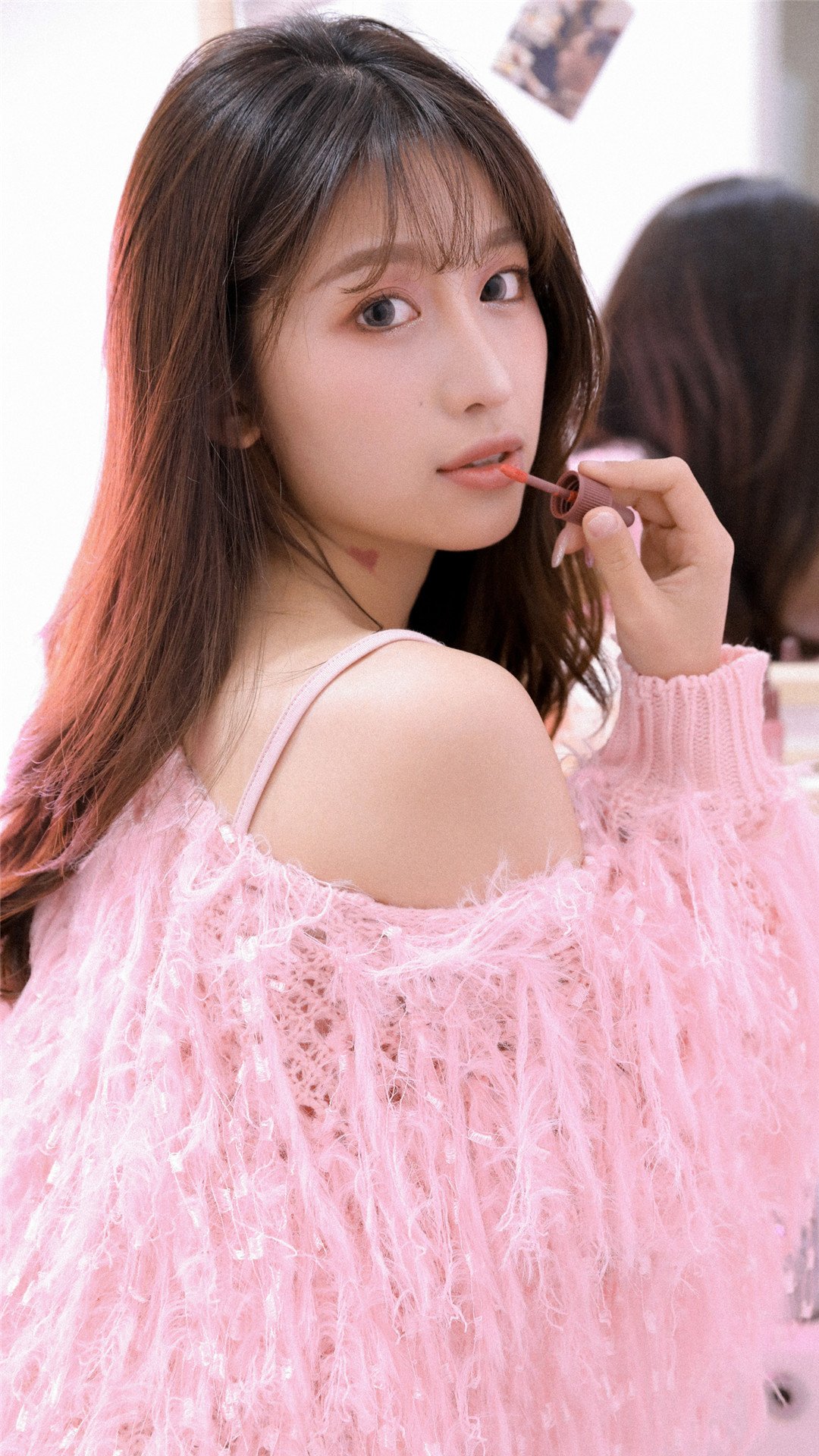 好看的高清裹胸长腿美女手机壁纸