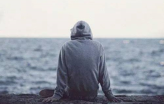 网恋男生不理我怎么办