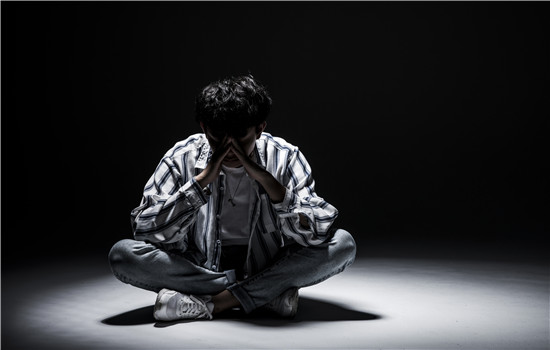 社恐的男孩怎么追女孩